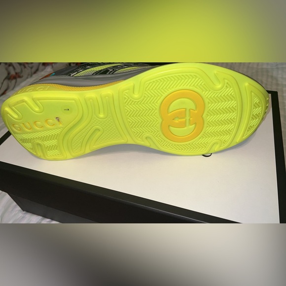 Gucci Ultrapace R ' Neon Yellow' - Picture 6 of 8